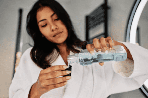 Es realmente peligroso utilizar enjuague bucal.